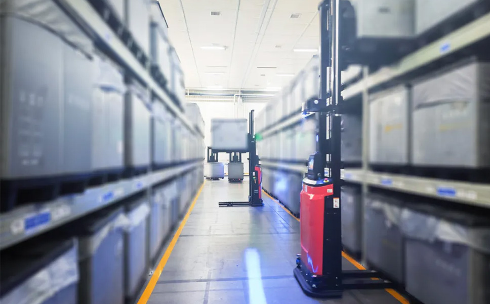 AMR Forklifts: Revolutionizing Logistics and Manufacturing with Autonomous Mobility