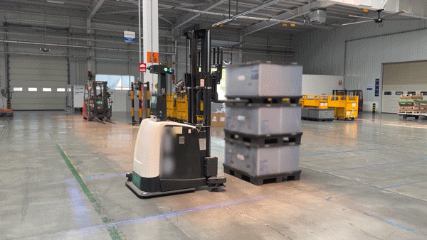 The Rise of AGVs in Material Handling: Revolutionizing Warehouse Operations