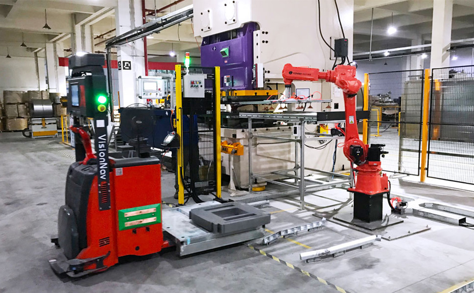 The Dual Edges of Automated Pallet Mover: Advantages and Limitations