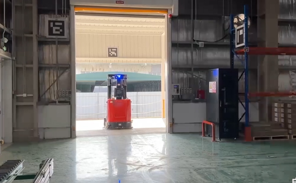 Why Automated Pallet Jacks Are the Key to Scalable and Efficient Logistics