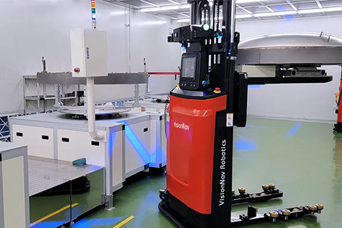 The Role of Automated Lift Trucks in Modern Warehousing and Logistics